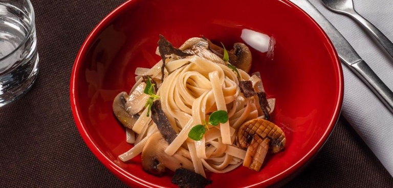 Vollkornreis-Tagliatelle mit Trüffel