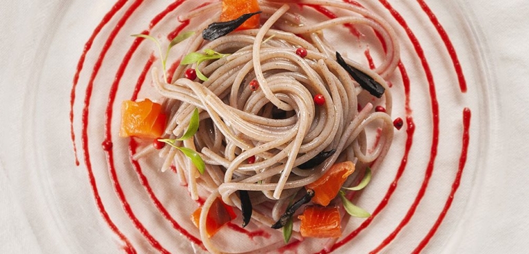 Sashimi mit Buchweizen-Spaghetti